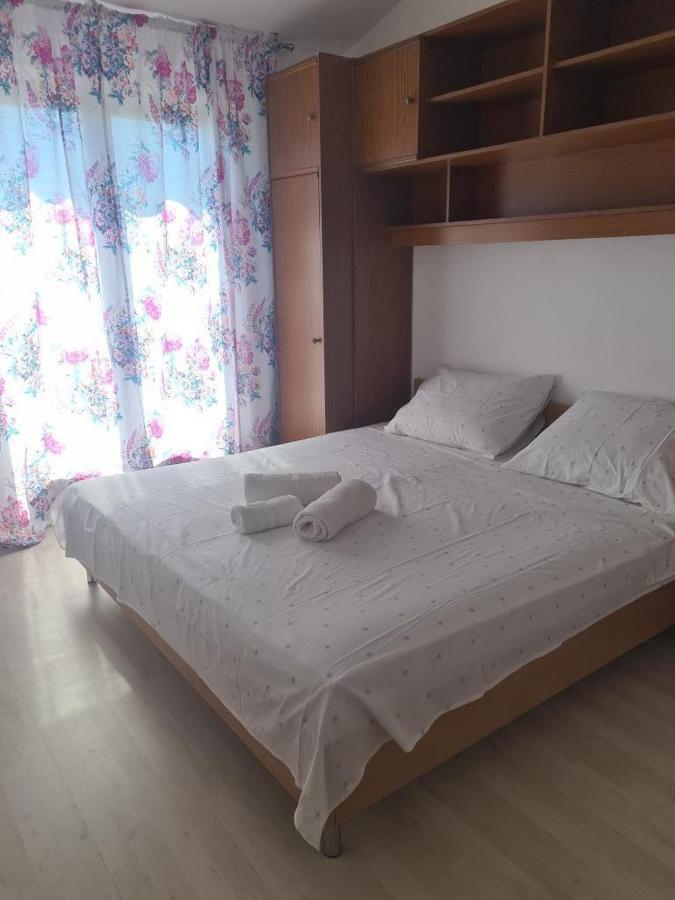 Apartments Triton Rogoznica  Buitenkant foto